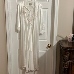 Vintage Lingerie night gown with matching robe